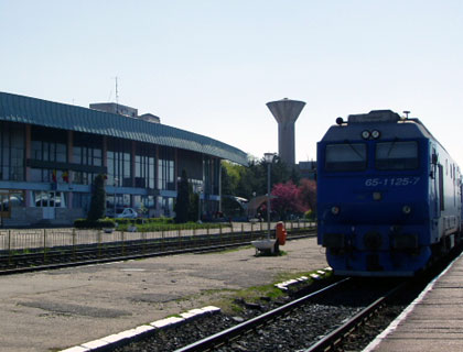 Tren in gara (c) eMM.ro
